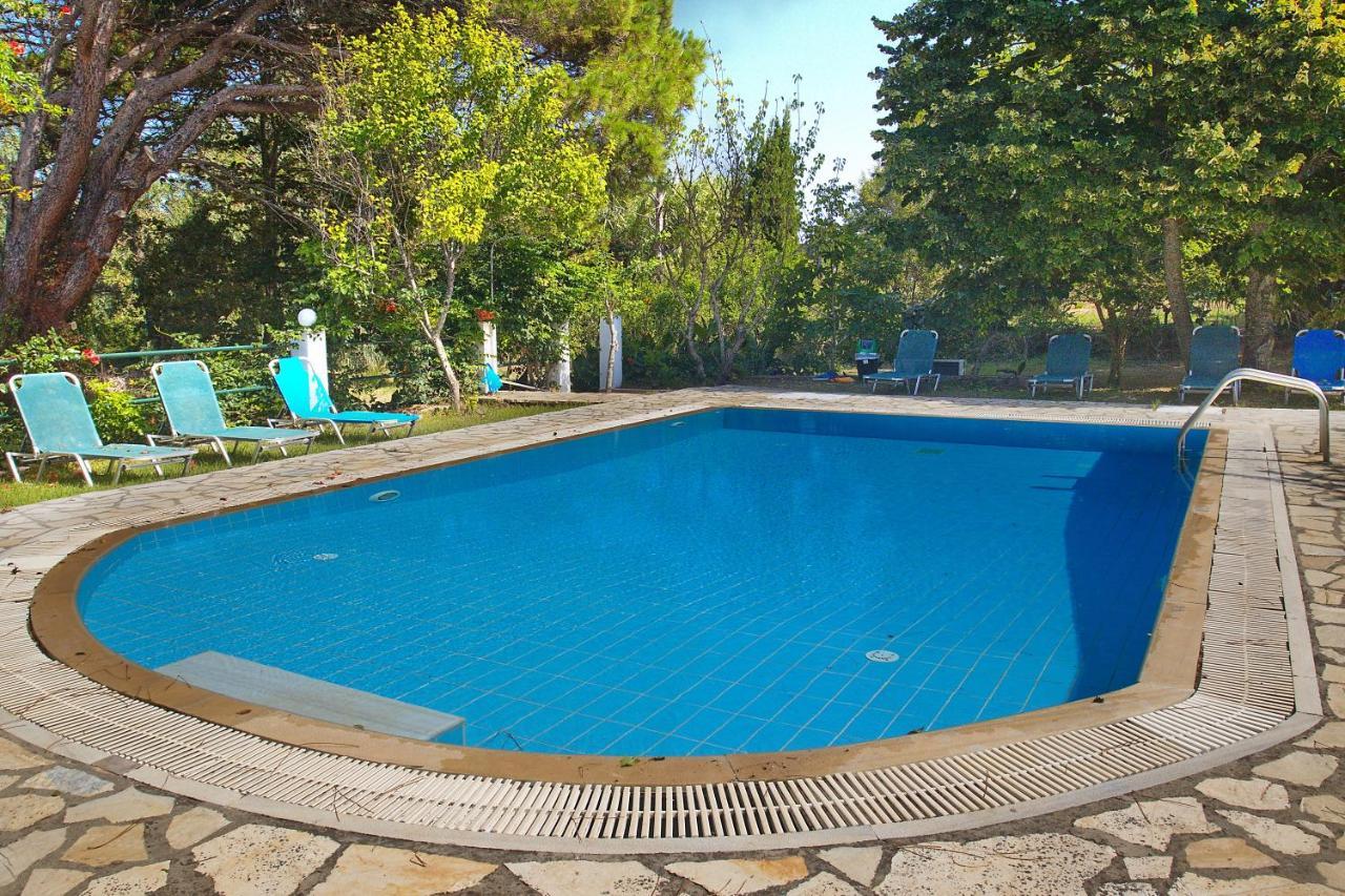 Leda Villa